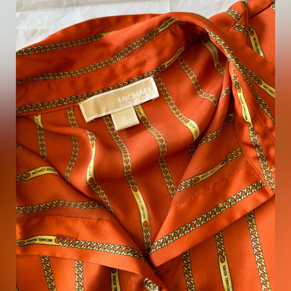 SOLD♥️FINAL SALE💐 MICHAEL KORS chain print button down shirt ✨ - Picture 12 of 15